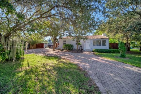 4290 SW 11th St, Unincorporated Dade County, Florida 33134, image 2