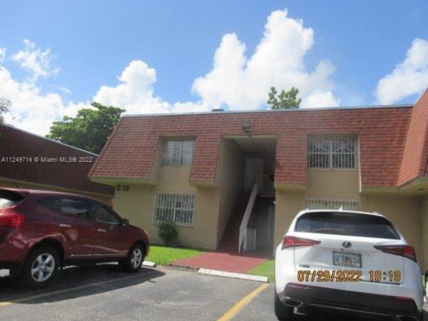 Laguna Club East, 210 NW 107th Ave #201, Fountainebleau, Florida 33172, image 1