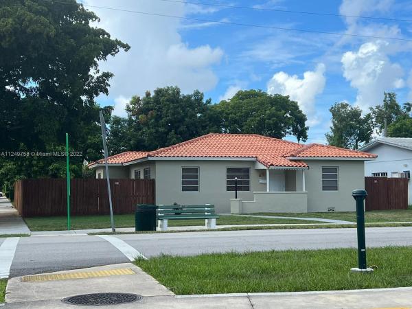 Country Club Estates, 875 Westward Dr, Miami Springs, Florida 33166, image 2