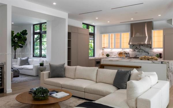 Riviera, 6901 Mentone St, Coral Gables, Florida 33146, image 2