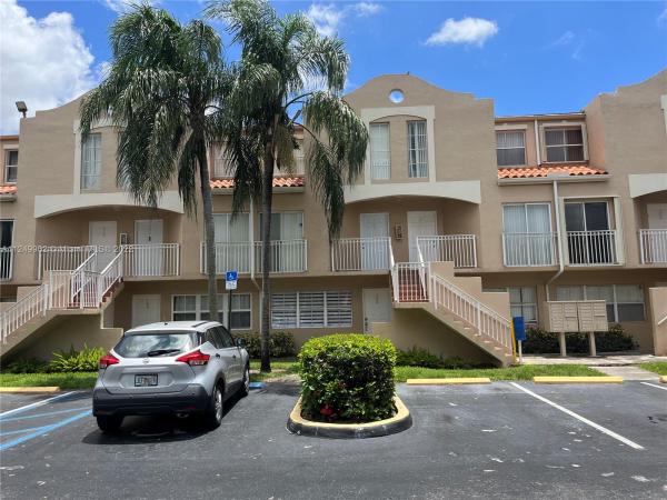 Coral Pointe Townhomes, 675 NW 85th Ct #8-108, Fountainebleau, Florida 33126, image 1