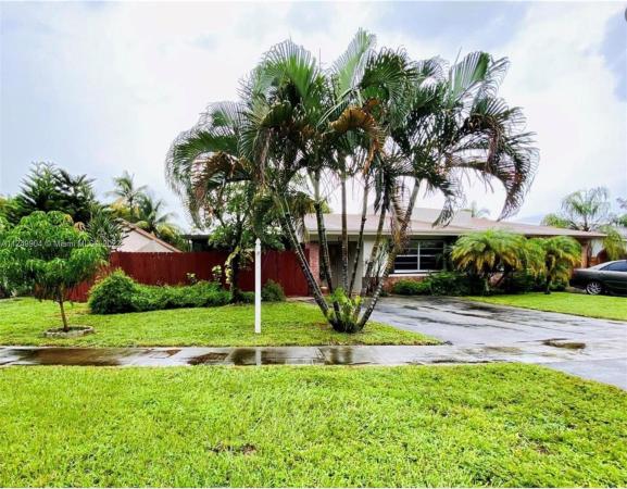 Applegreen, 6183 SW 6th St, Margate, Florida 33068, image 1