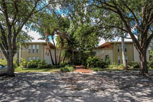 The Oaks At South Miami, 6330 SW 79th St #2, South Miami, Florida 33143, image 1