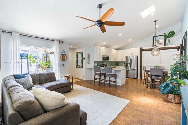 Westwood Lakes, 12708 Woodmill Dr #12708, Palm Beach Gardens, Florida 33418, image 1