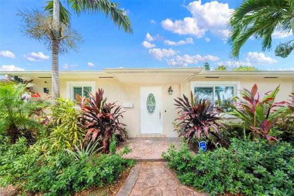 Whispering Pines Estates, 19541 Franjo Rd, Cutler Bay, Florida 33157, image 2