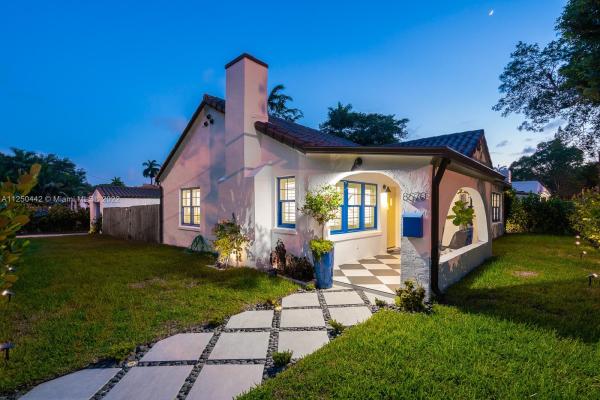 El Jardin, 8670 NE 1st Ave, El Portal, Florida 33138, image 1