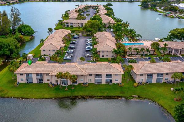Viewpointe, 5560 Lakeside Dr #106, Margate, Florida 33063, image 1