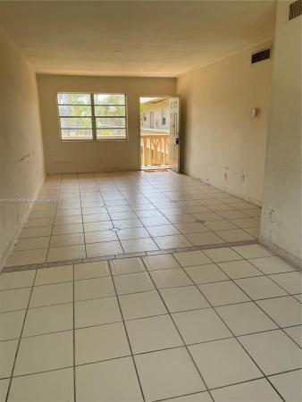 1370 NE 119th St #137018, Unincorporated Dade County, Florida 33161, image 2