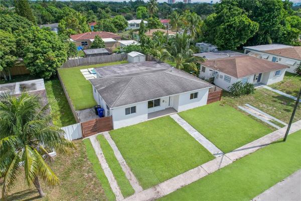 Panuleta Gardens, 631 NE 168th St, North Miami Beach, Florida 33162, image 1
