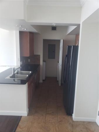 Cite On The Bay East, 2000 N Bayshore Dr #1405, Miami, Florida 33137, image 1