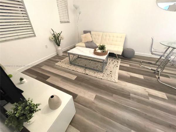 Ohio, 1550 Drexel Ave #103, Miami Beach, Florida 33139, image 1