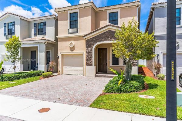 Champion Lakes, 659 NE 191st St, Ives Estates, Florida 33179, image 2