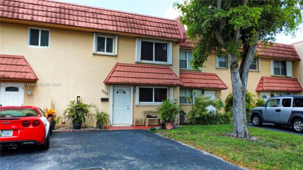 Ludlum Lake Townhouses 2, 7056 NW 169th St #7056, Country Club, Florida 33015, image 1