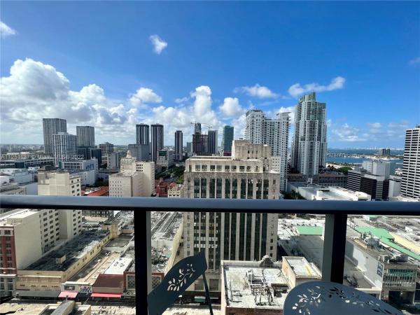 Centro, 151 SE 1st St #2406, Miami, Florida 33131, image 1
