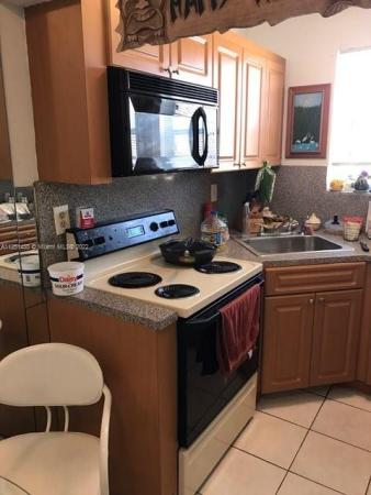 Moonraker, 1975 NE 135th St #3L, North Miami, Florida 33181, image 1