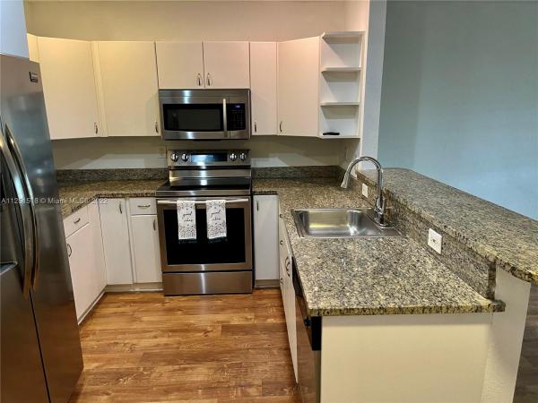 Du Barry, 2715 NE 49th St #311, Fort Lauderdale, Florida 33308, image 1