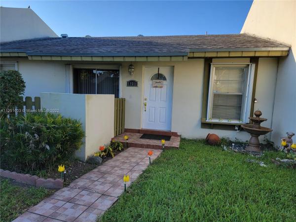 Devon Aire Villas, 11511 SW 124th Pl, The Crossings, Florida 33186, image 2