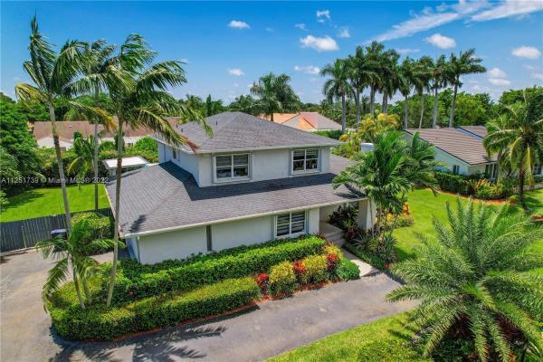 Old Cutler Villas, 7880 SW 170th St, Palmetto Bay, Florida 33157, image 1