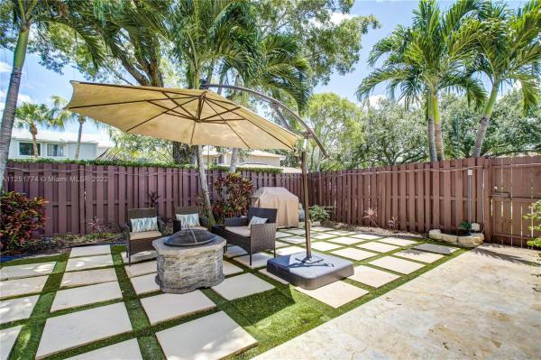 Lago West, 13291 NW 7th St, Plantation, Florida 33325, image 2