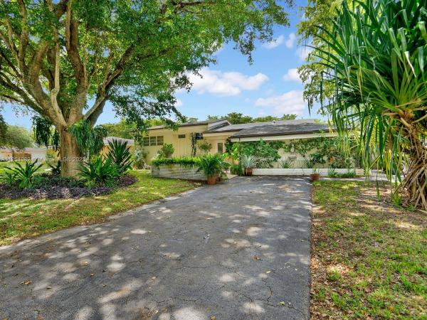 Lawn Acres, 414 S 57th Way, Hollywood, Florida 33023, image 2