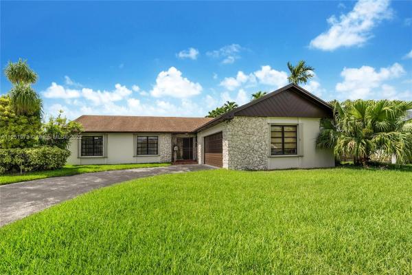 Glen Cove, 11620 SW 99th St, Kendall, Florida 33176, image 1