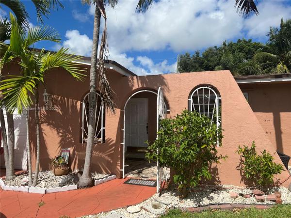 Villa Malaga, 16664 SW 93rd Ct, Palmetto Bay, Florida 33157, image 1