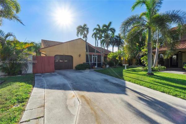 Tierra Vista, 2900 E Albatross Dr, Cooper City, Florida 33026, image 1