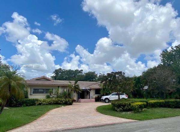 Country Club Of Miami Estates, 19800 W Saint Andrews Dr, Country Club, Florida 33015, image 1