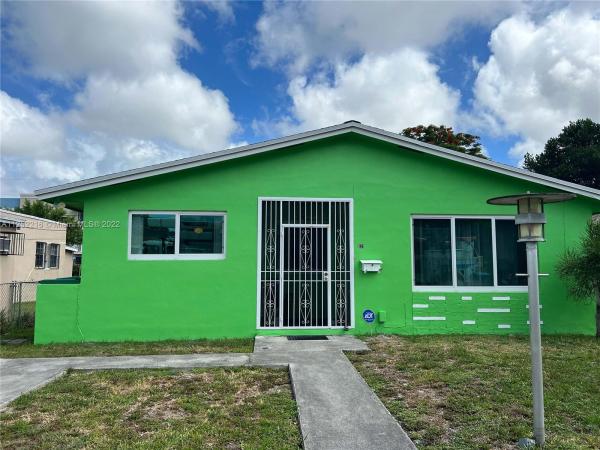 Stephens Manor, 1121 NW 77th St, Gladeview, Florida 33150, image 2