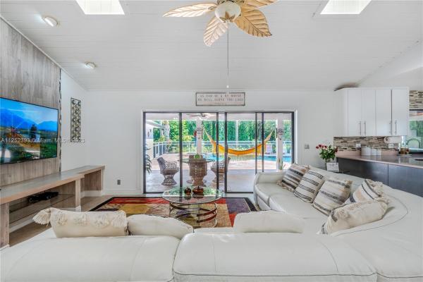 Pinewood Of Wellington, 13353 Doubletree Cir, Wellington, Florida 33414, image 1