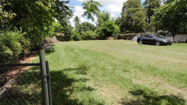 Sunnyland Park, 656 NW 1st St, Florida City, Florida 33034, image 1