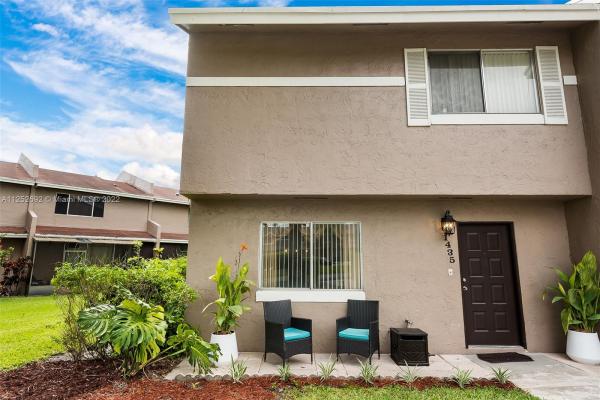 Hamptons Townhomes, 1435 Sussex Dr, North Lauderdale, Florida 33068, image 1