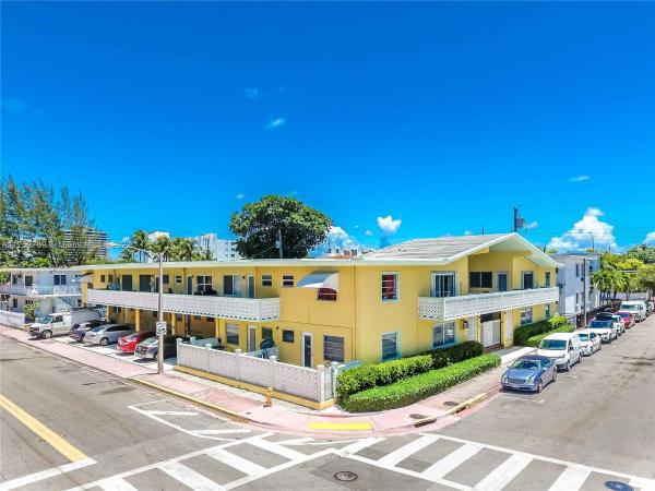 Camelot House, 8101 Abbott Ave #15, Miami Beach, Florida 33141, image 1