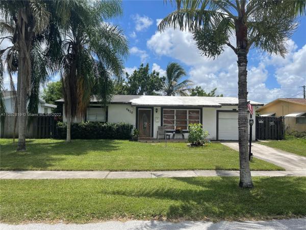 Driftwood Plaza, 6410 Park St, Hollywood, Florida 33024, image 2