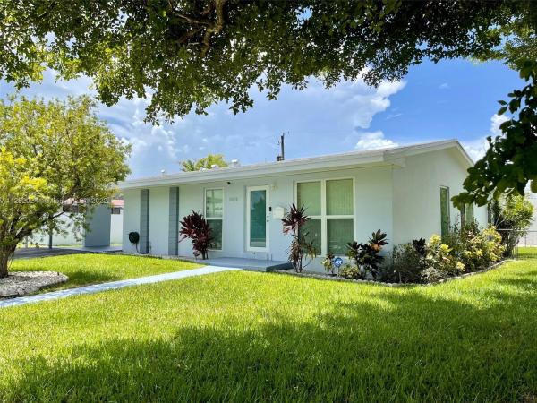 Benson Manor, 20030 SW 106th Ave, Cutler Bay, Florida 33189, image 1