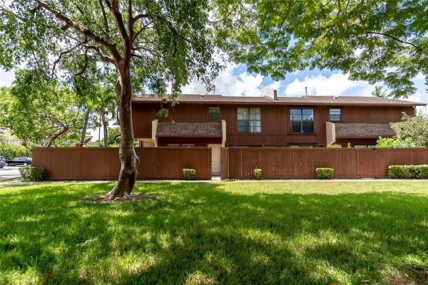 Snapper Village, 7074 SW 114th Pl #G, Kendall, Florida 33173, image 2