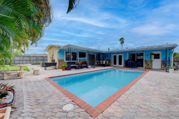 Driftwood Estates, 7830 Farragut St, Hollywood, Florida 33024, image 2