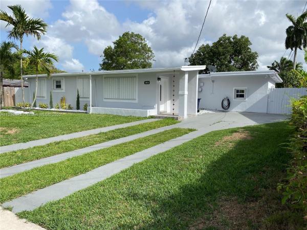 Westwood Lakes Residential, 10810 SW 47th Ter, Westwood Lakes, Florida 33165, image 2