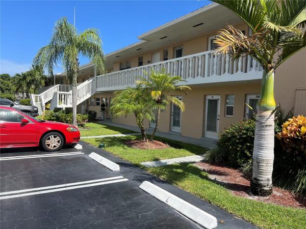 Village Royale, 2151 NE 1st Ct #205, Boynton Beach, Florida 33435, image 2