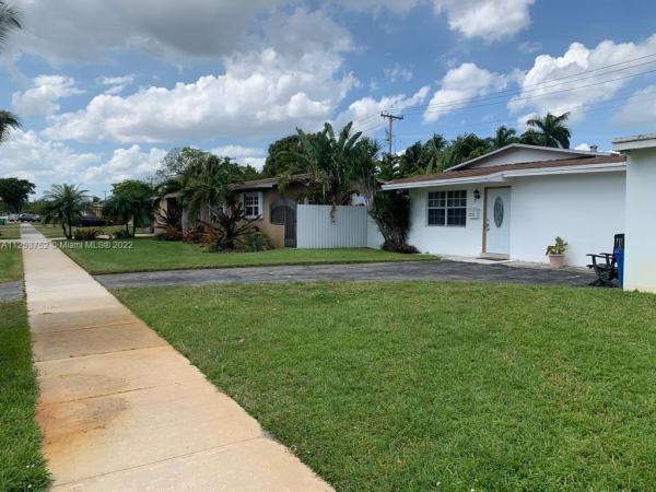 Scott Lake Manor, 1231 NW 174 St #, Miami Gardens, Florida 33169, image 2