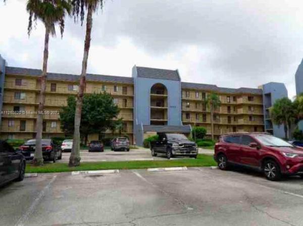 The Tennis Club Of Palm Beach, 2820 Tennis Club Dr #206, West Palm Beach, Florida 33417, image 1