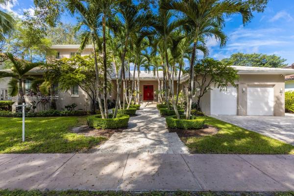 Coral Gables Country Club, 2506 N Greenway Dr, Coral Gables, Florida 33134, image 2
