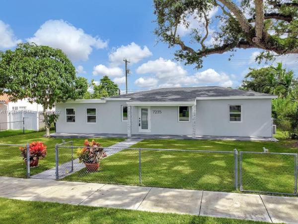 Central Miami, 7235 SW 39 St #, Coral Terrace, Florida 33155, image 2