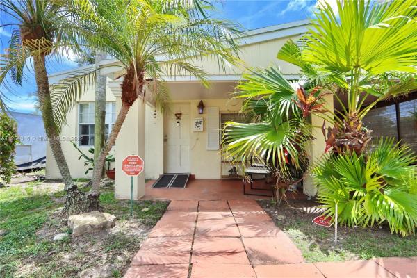 Fulford By The Sea, 2100 NE 173rd St, North Miami Beach, Florida 33162, image 2