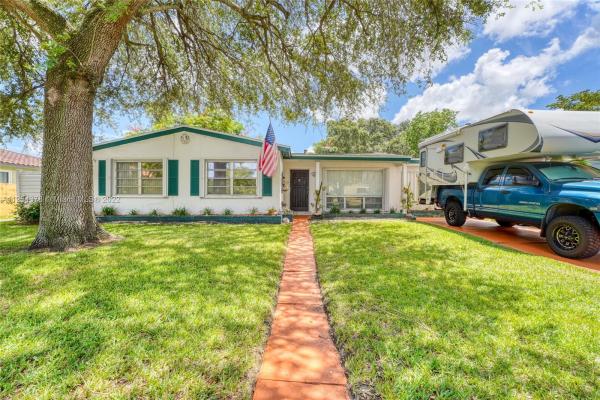 Lakeview Heights, 1341 N 30th Rd, Hollywood, Florida 33021, image 1
