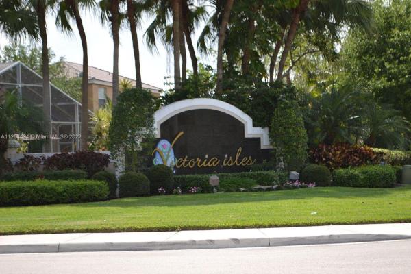 Victoria Isles, 4760 NW 57th Pl, Coconut Creek, Florida 33073, image 2