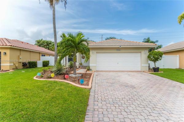 Walden Lake, 20555 SW 1st St, Pembroke Pines, Florida 33029, image 1