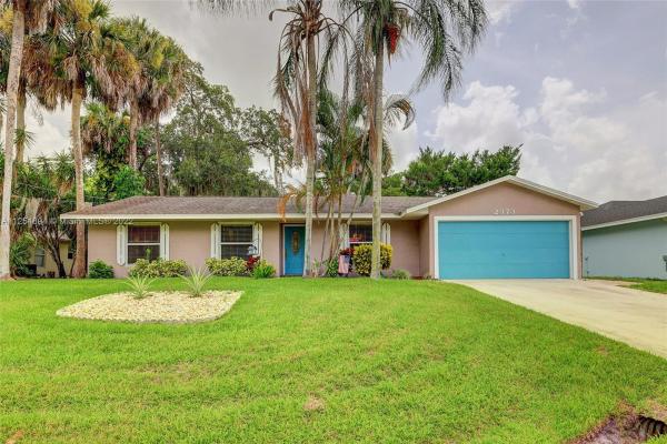 2373 SW Antiquera St, Florida 34953, image 2