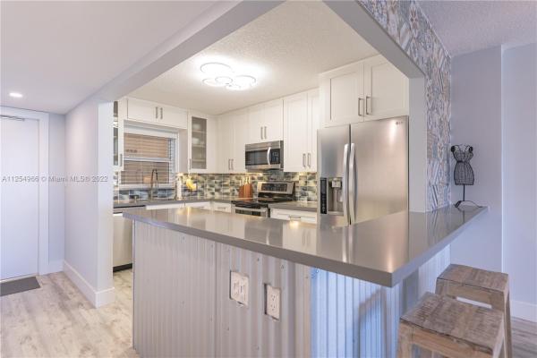 Seville House, 299 N Riverside Dr #906, Pompano Beach, Florida 33062, image 1