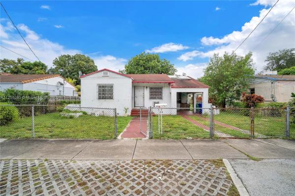 North Miami Estates, 1370 NW 39th St, Miami, Florida 33142, image 2